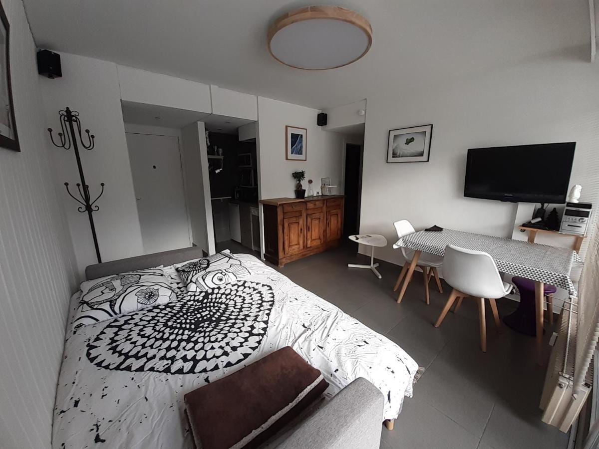 Studio Quartier Calme Centre Ville Vue Mont Blanc Chamonix Exterior foto